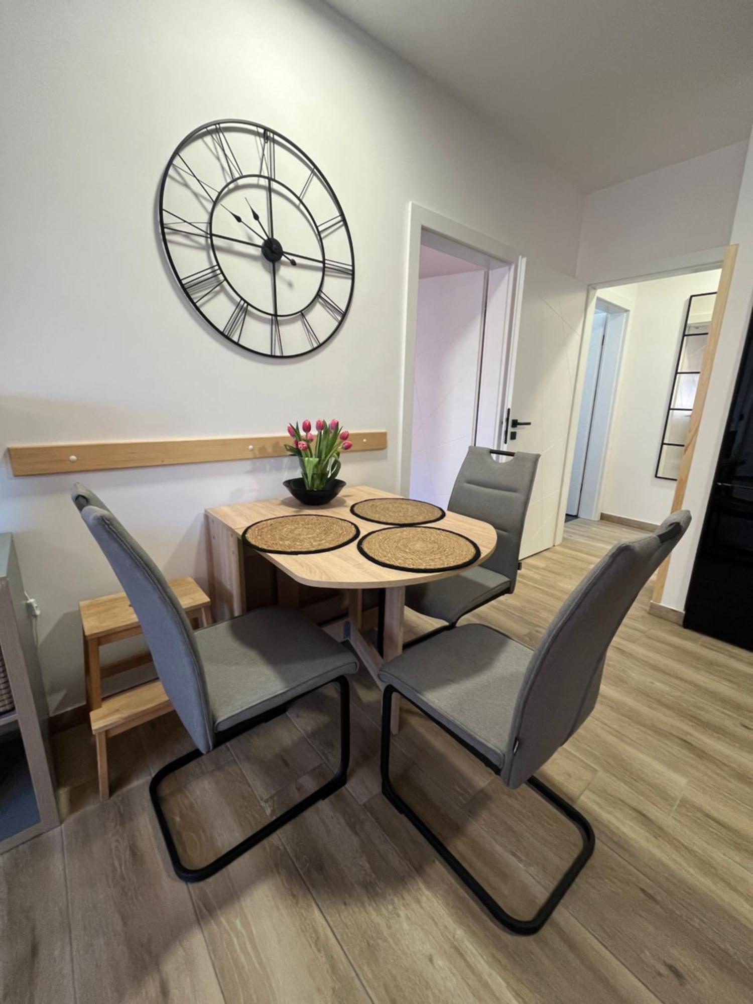 Apartman Sandra Nova Gradiska Exteriér fotografie